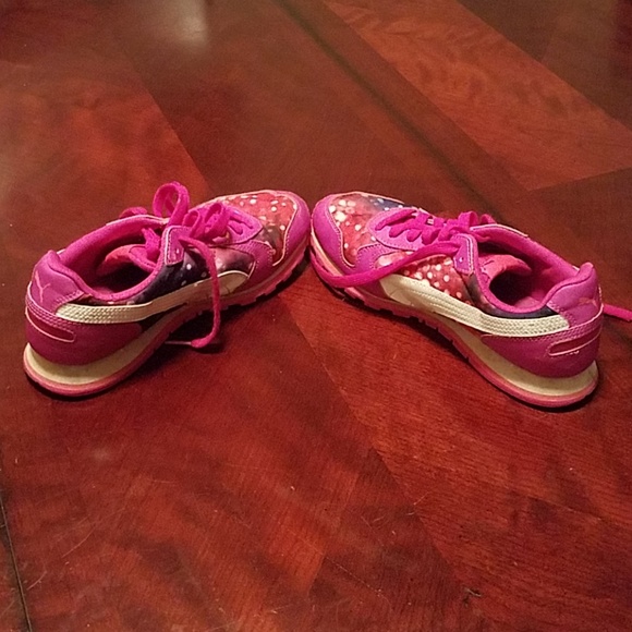 Girls Puma sneakers - Picture 2 of 5